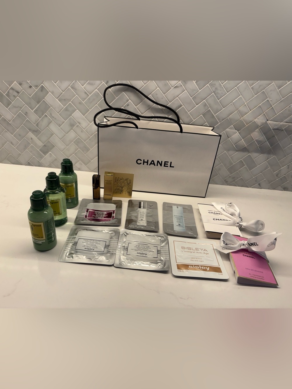 LUXURY BEAUTY SAMPLE BUNDLE ✨ Chanel, Sisley & L’Occitane, Perfume & Skincare